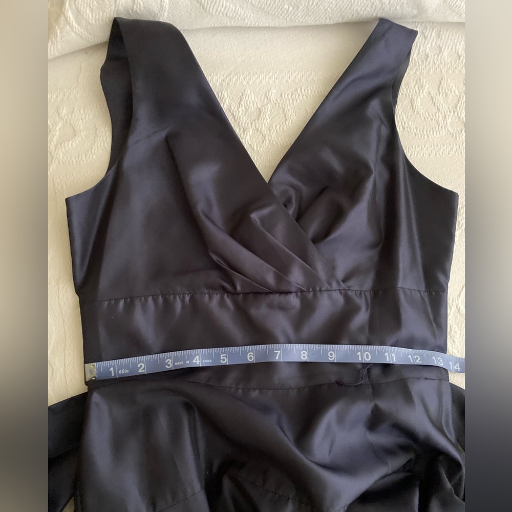 Like New Max and Cleo party dress in midnight blue taffeta like fabric size 4